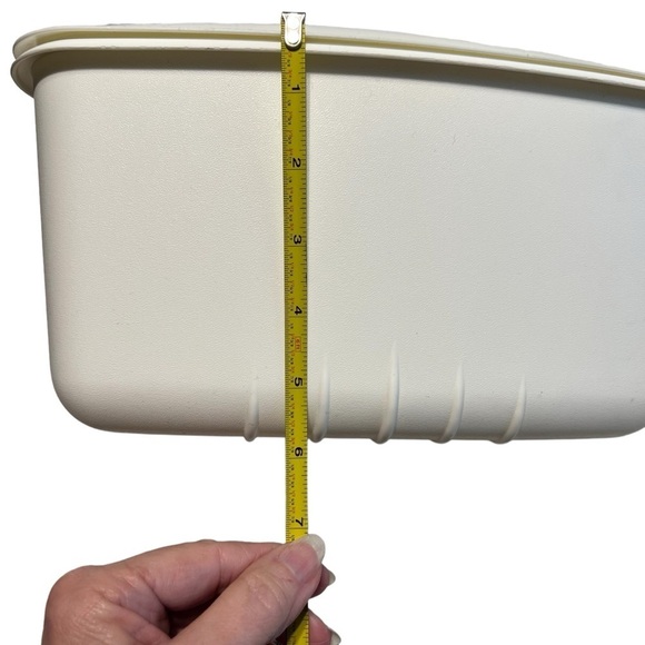 Tupperware (EUC) Corner Storage Keeper, Vintage, & (RARE) - Picture 5 of 9